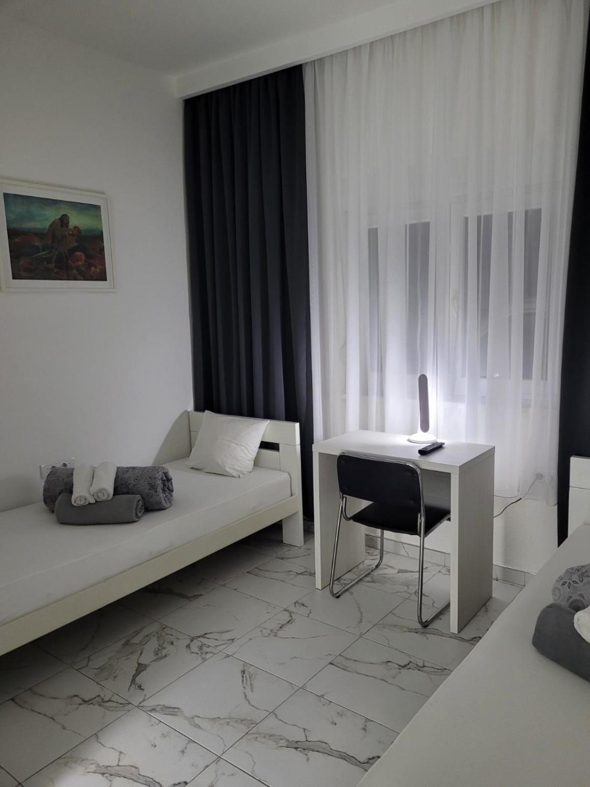 Vila Safir Loznica Exterior foto